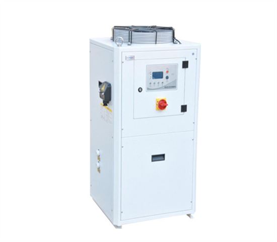 陜西中博工業(yè)制冷設(shè)備有限公司教您如果應(yīng)對油冷機故障